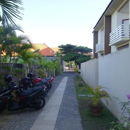 Soraya Apartment Seminyak Екстериор снимка